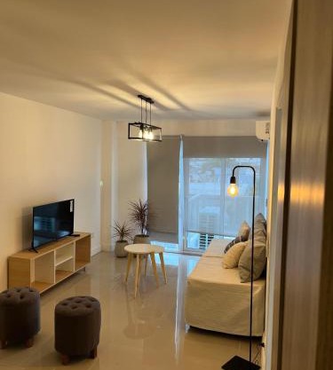 Esmeralda Apart a Estrenar