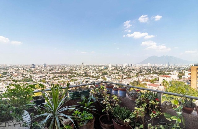 Espacioso y Cómodo Dpto. Bien Iluminado en Mty