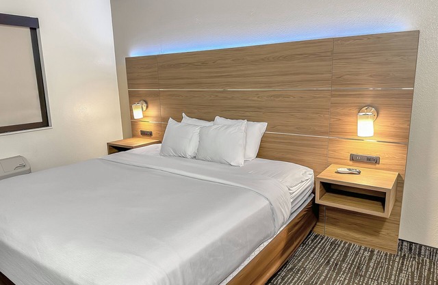 Estherville Hotel & Suites