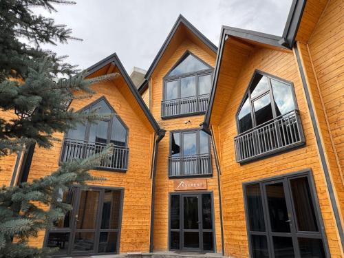 Everest Rest House