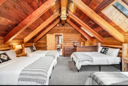 Evergreen Escape Lodge