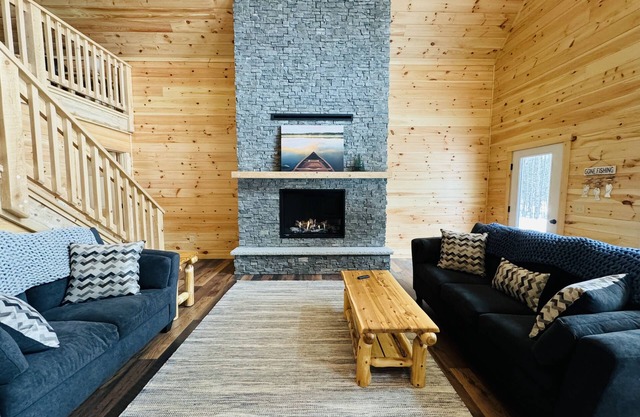 Evergreen Escape - Winter and Summer fun on Moosehead Lake!