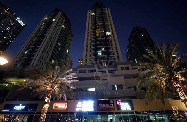 Everyday free housekeeping provided,2 bedroom apt.