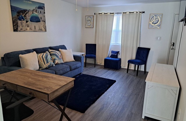 Everything You Need and More 2-br condo in Albany with WiFi, AC. Enjoy your stay
