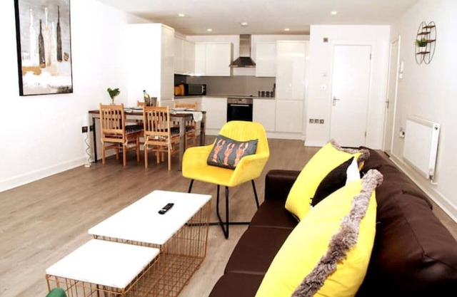 ExCel X-Large split-level Flat