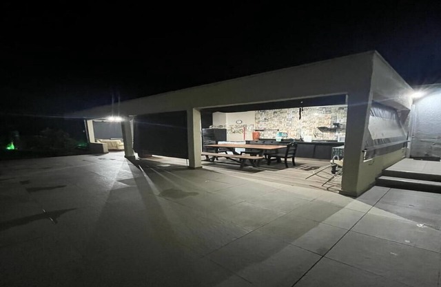 Excelente Espaço em Atibaia. Há 200 Metros da Lucas