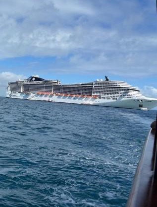 excelente localização o mar na sua frente confira