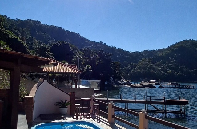 Excellent house on Águas Lindas beach (Itacuruça Island)