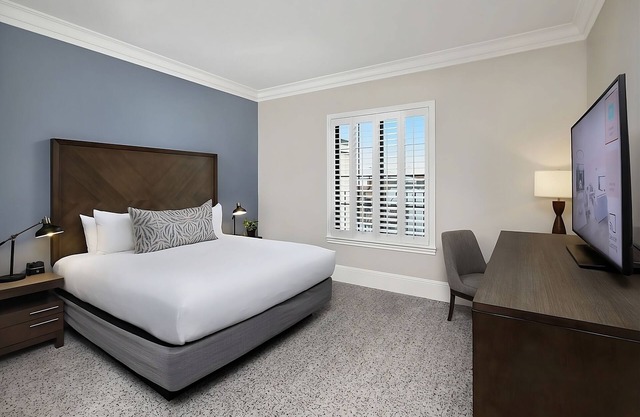 Excellent Choice! With Free Parking, Pets Allowed, Near Winters Museum!