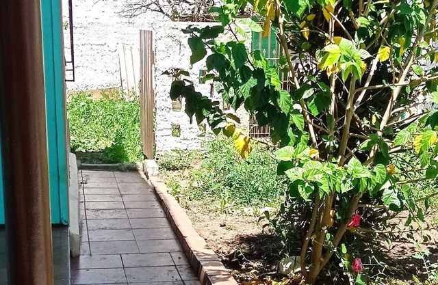 Excellent home for temporary businesses or larger families