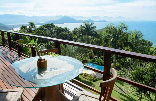 Excellent house with incredible visual of ubatuba