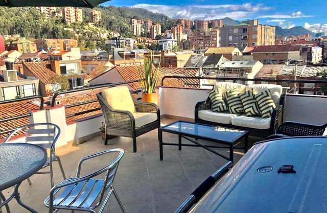 Excellent penthouse very bright