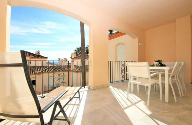Excellent stylish apartment with sea views, Belgravia Club next to Estepona port by the beach