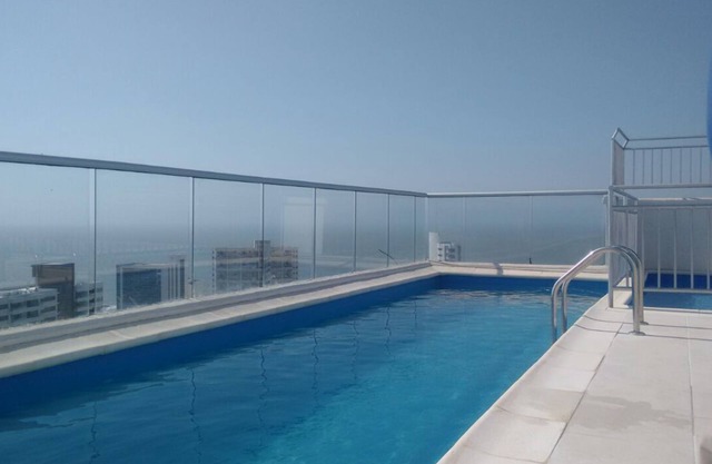 excellent view & pool, near the beach @lamagicacartagena