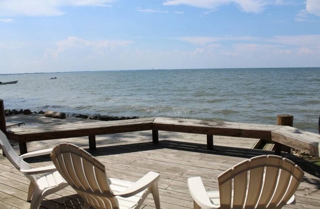 Exceptional LAKE FRONT Vacation Getaway