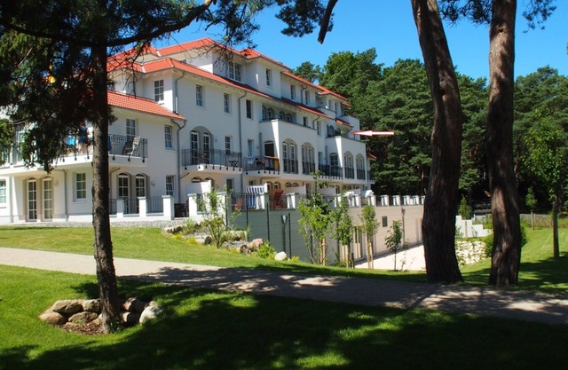 Excl. Apartment-direct sea view-fireplace atmosphere-WLAN, SAUNA, POOL + TG free of charge