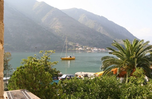Exclusive 4 bedrooms seafront house.