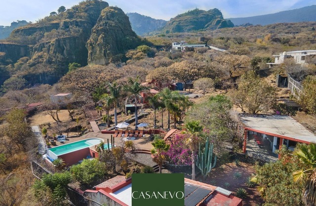 Exclusive 5-Bedroom Retreat in Tepoztlán with Infinity Pool
