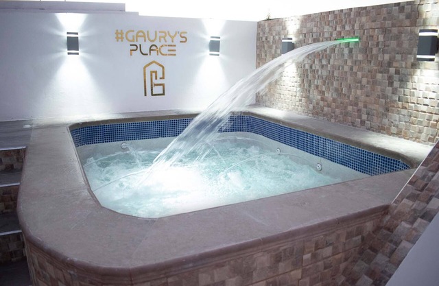 Exclusive Apt w/Private Jacuzzi, terrace, BBQ, wifi and more.