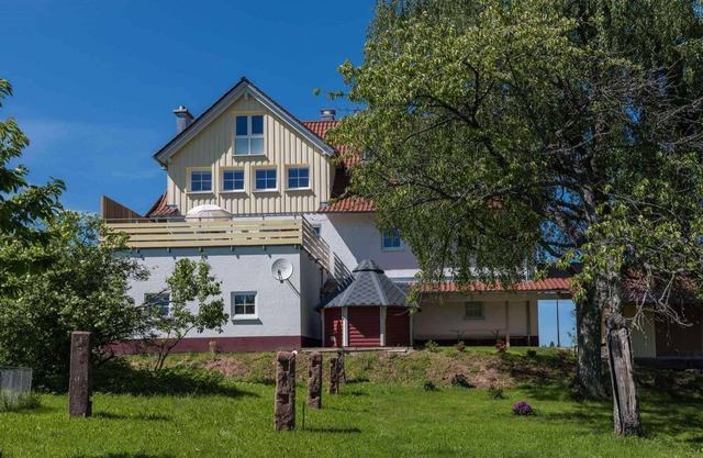 Exclusive Country house Seewald - quiete area, Whirlpool, Sauna, large garten, bbq, wifi