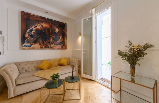 Exclusive Luxury Flat in the Barrio de Salamanca - Elegance and Comfort in the Heart of Madrid