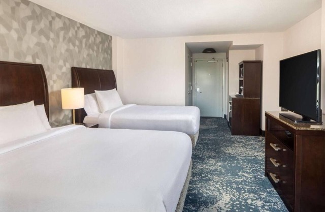 Exclusive NIH Stay Pet Friendly Near Red Line Metro And Attractions - 4 Units