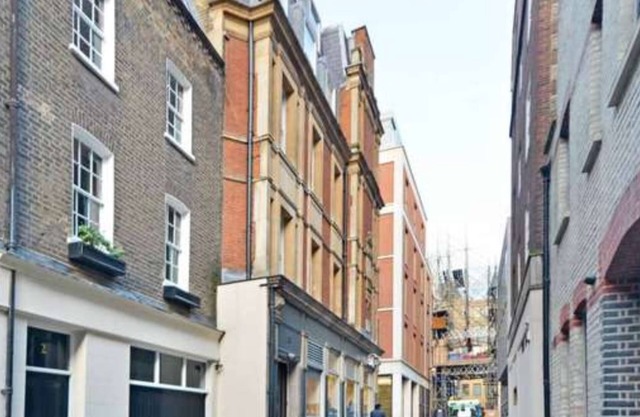 Exclusive Townhouse in Central London!