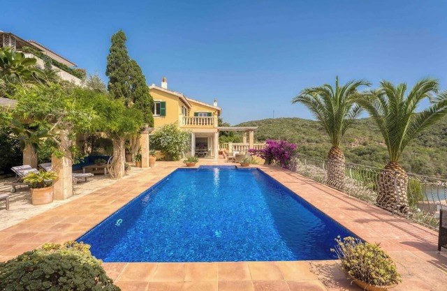 Exclusive villa with panoramic views in Mahón harbour, Menorca