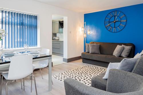 Executive 8beds 3bath Contractorswelcome Parking