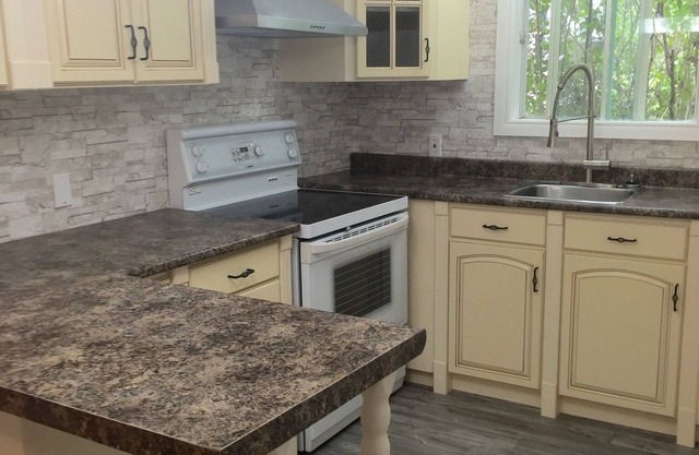 Executive apartment w/free parking & WiFi