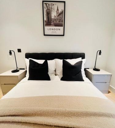 Executive Apt -Steps To Tube -Quick Access To Central London