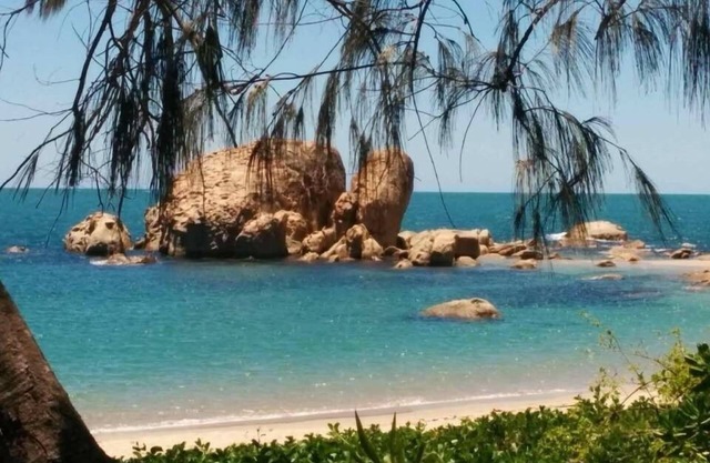 EXECUTIVE PROPERTIES IN NORTH WARD TOWNSVILLE and ON MAGNETIC ISLAND