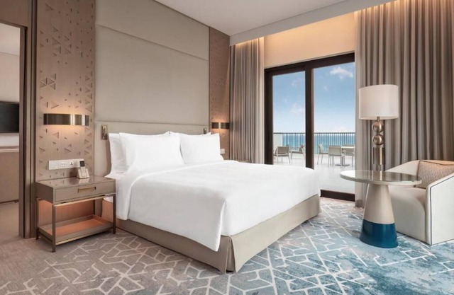 Executive Suite Ocean View Near Fujairah Corniche