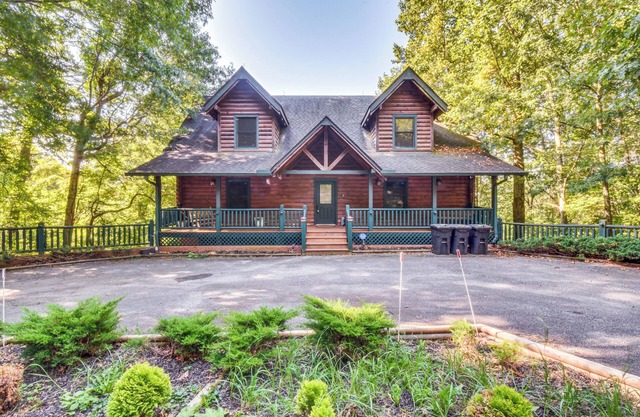 Expansive Sky Valley Lodge w/Mountain Views!