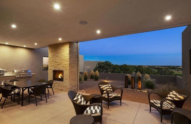 Experience Luxury and Serenity at Oso Vista Retreat – Your Perfect Gateway!