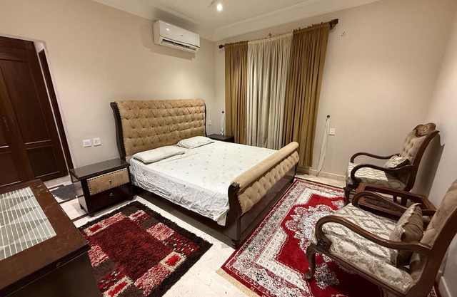 "Experience Luxury & Comfort – Your Ultimate Retreat at The Luxe Residency!"