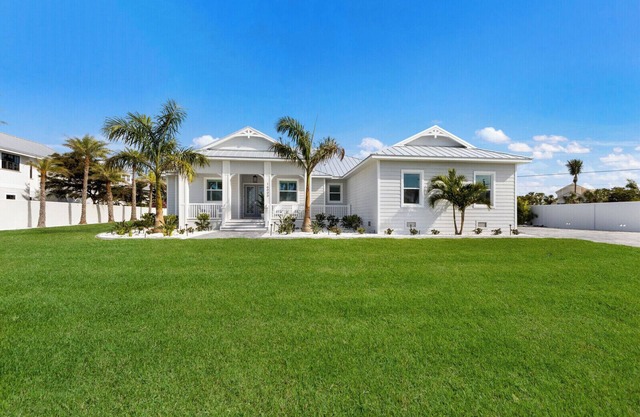 Experience luxury | Private Pool | Boca Grande, Pet Friendly | Sleeps 10