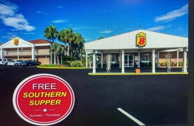 Experience the Best Hospitality in Lake City!