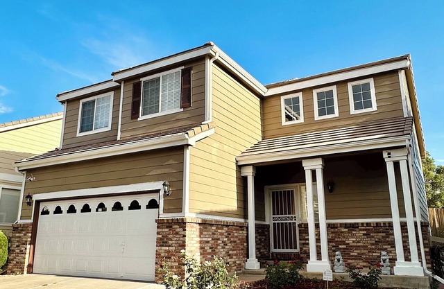 Explore Denver from our Central Oasis - Your Gateway to Mile High Adventures!