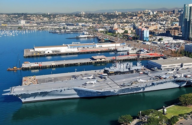 Explore Harbor Island! Family-friendly Unit w/Free Breakfast, Great Location!