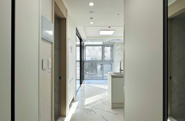 @ Explore Seoul on Foot — Chic 1.5BR Just 3 Min from Namdaemun & City Hall!