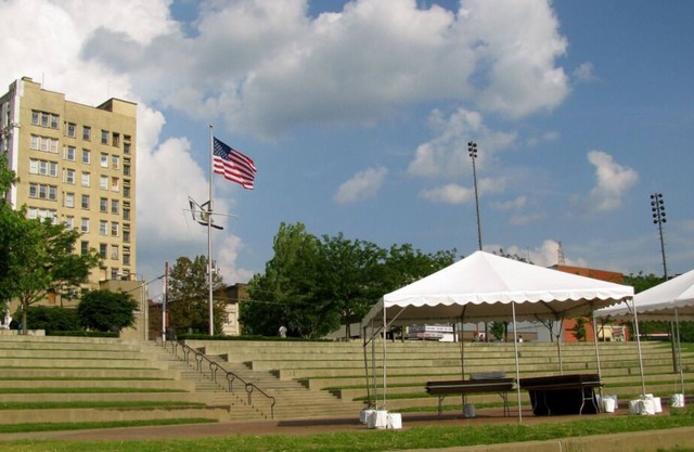 Explore the Outdoors, 4 Modern Units, Short Drive to Oglebay, Wheeling Park