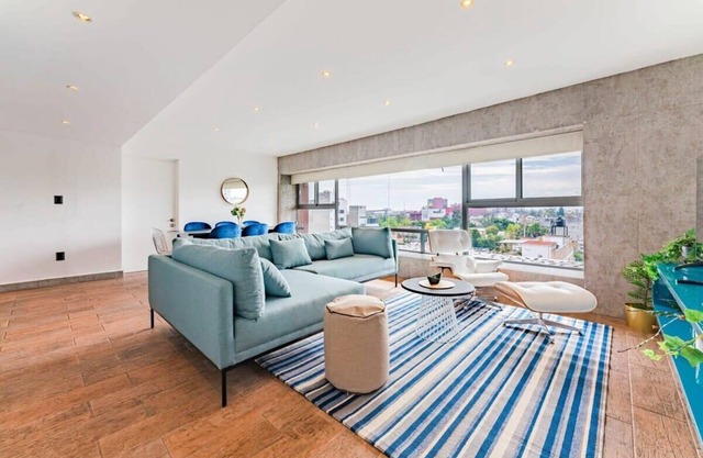 Explore Trendy Juarez Vibes, Shopping & Nightlife