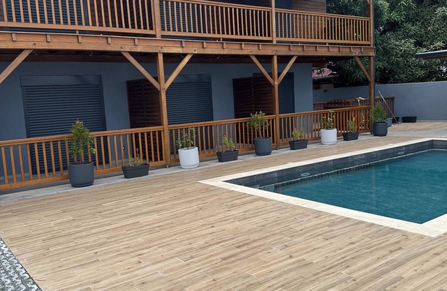 Expt T1 avec piscine a 50 metre de la mer