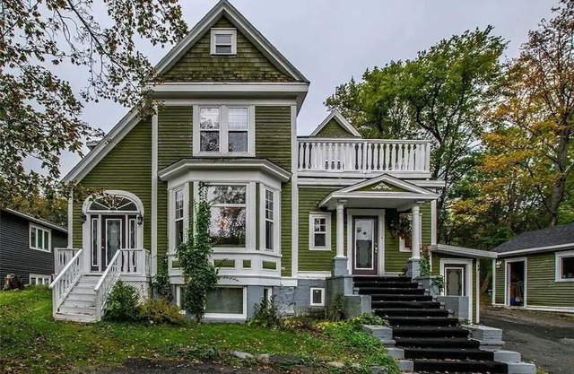 Exquisite Downtown St. John's Oasis with 12 Person Swim Spa /Hot Tub