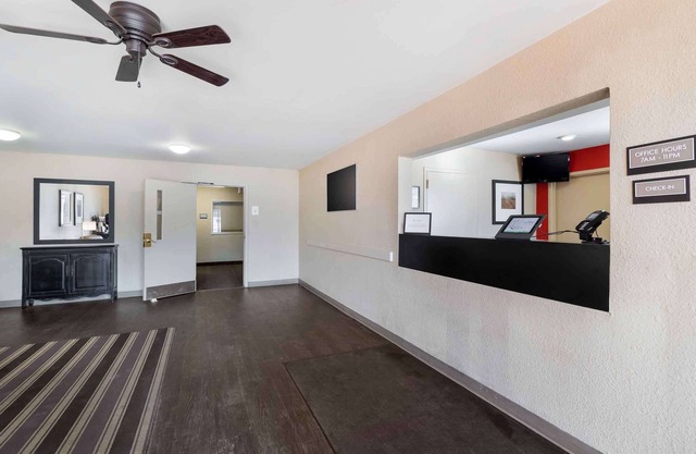 Extended Stay America Select Suites - Des Moines - West Des Moines