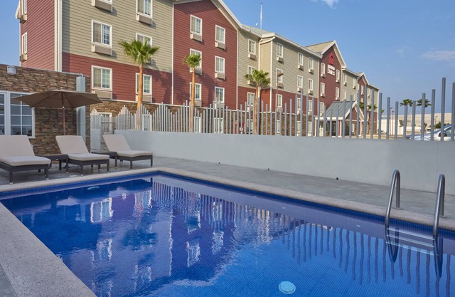 Extended Suites Monterrey Aeropuerto