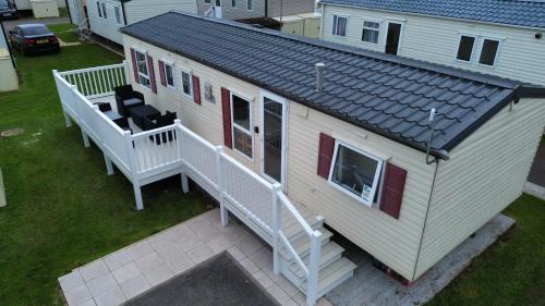 F04 Dawlish Sands 4 bedroom 8 berth static
