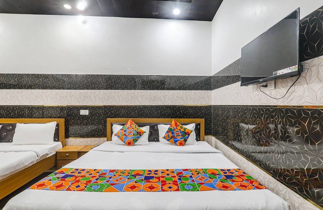 Fabexpress Milan Palace