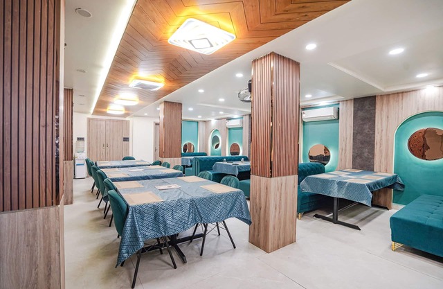 Fabhotel Shrinath Casa Inn